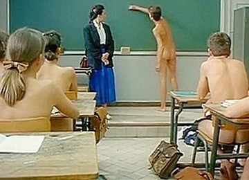 Zarostlá kundička, Sex na veřejnosti, Učitelka šuká se studentem