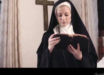 Nun Getting Fucked, Uniform