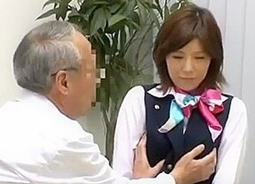 Examen gynécologique, Jeune japonaise baisée