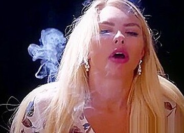 Smoking Erotica - Zoe Clark - Smoking Fetish