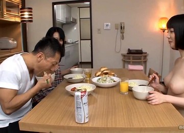 Asiatisches Ficken, Japanischer Teenager gefickt, Abspritzende Muschi, Tanga Fick