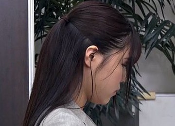 Japanischer Teenager gefickt, Büro Sex, In den Mund gepisst