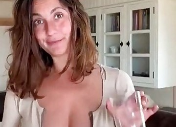 Amateur MILF Got Naked And Revealed Her Hairy Armpits And Pussy
