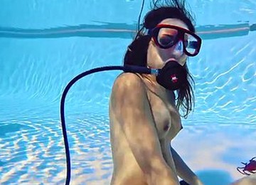 Lana Tanga Shows You Underwater Orgasms