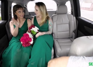 Bridesmaids Were On Their Way To The Wedding But Their Plans Changed When They Saw A Hot Taxi Driver